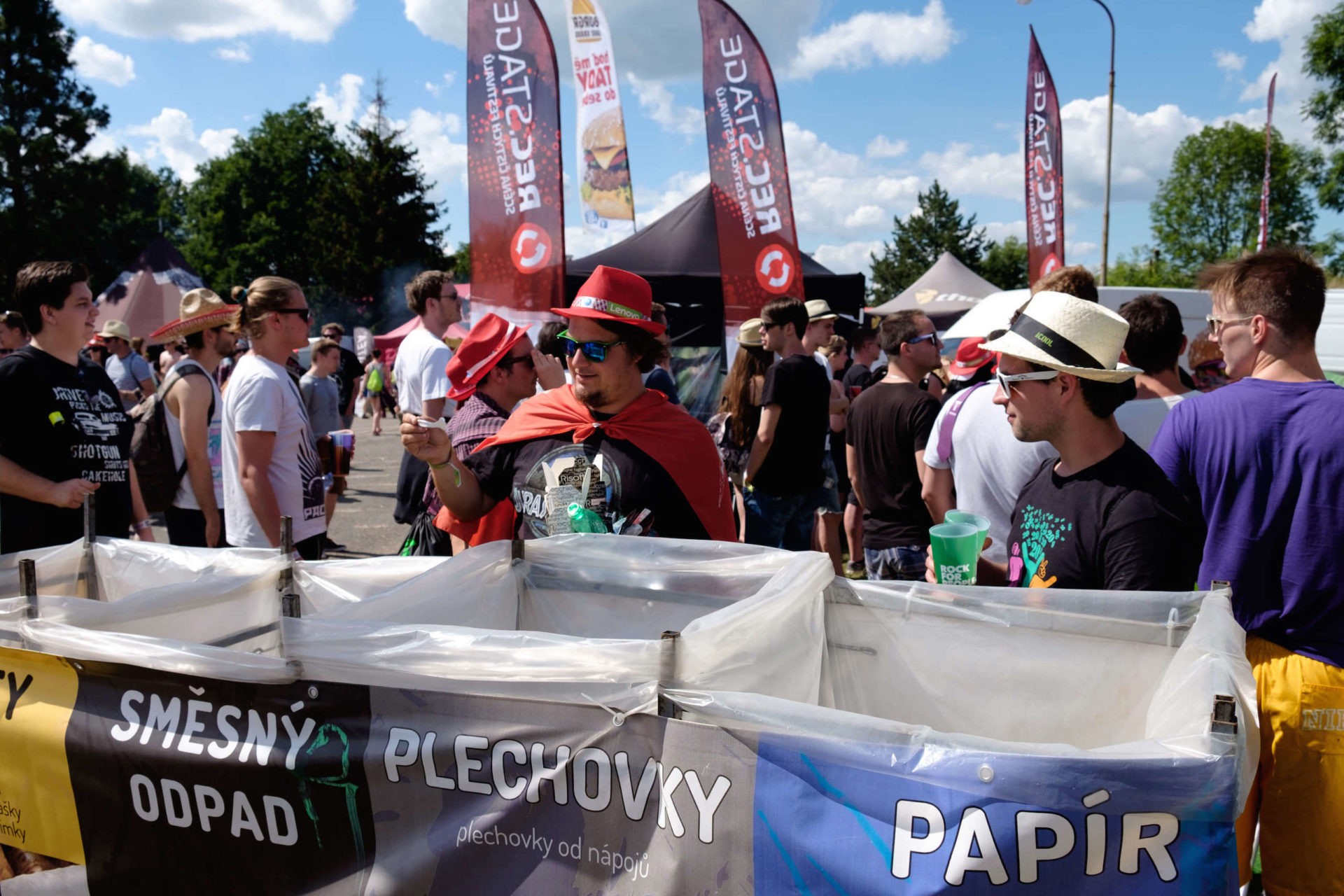 Třídění na festivalu Trideni na festivalu