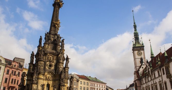 Olomouc_centrum_trideni_lavicky