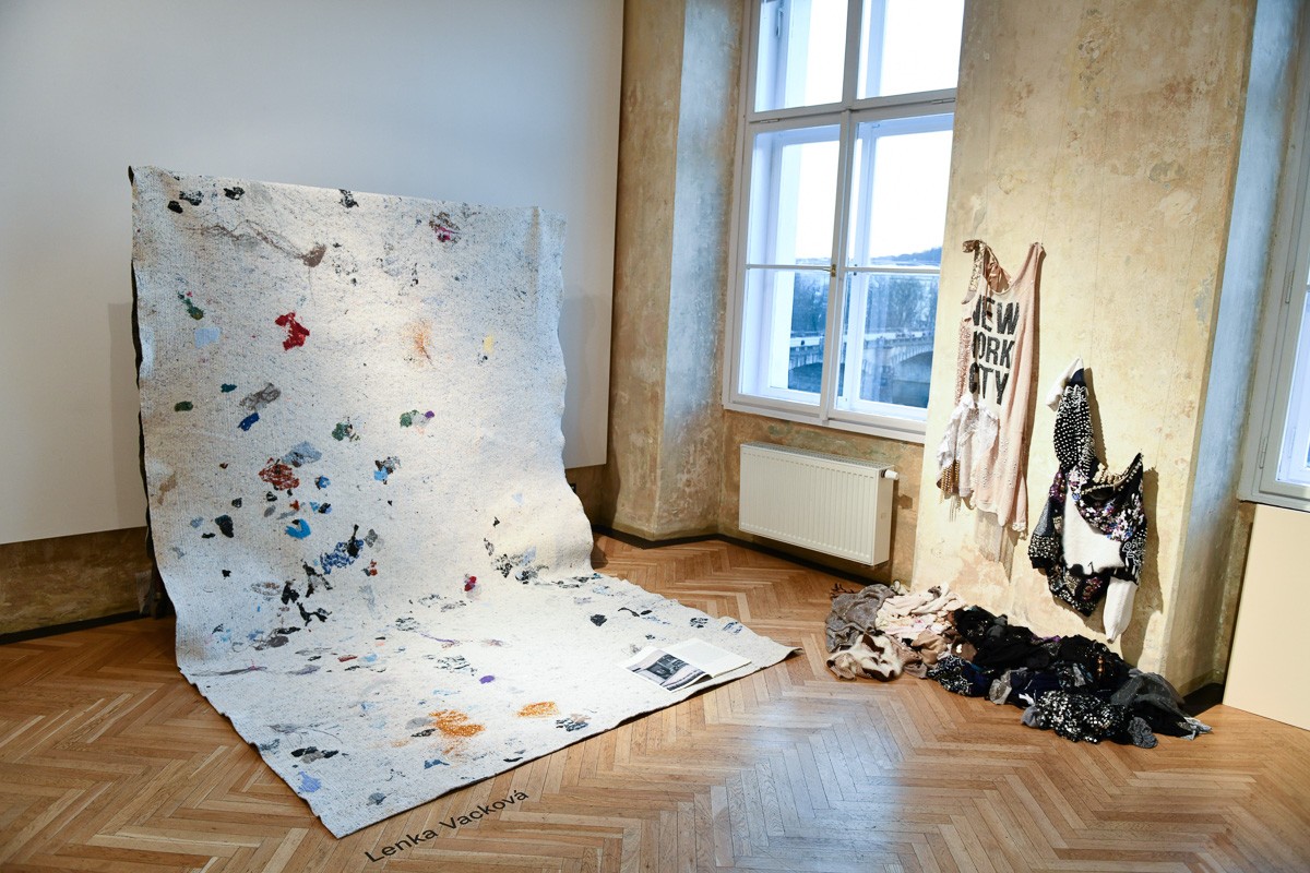 vystava_moda_recyklovany_material_czechdesigns