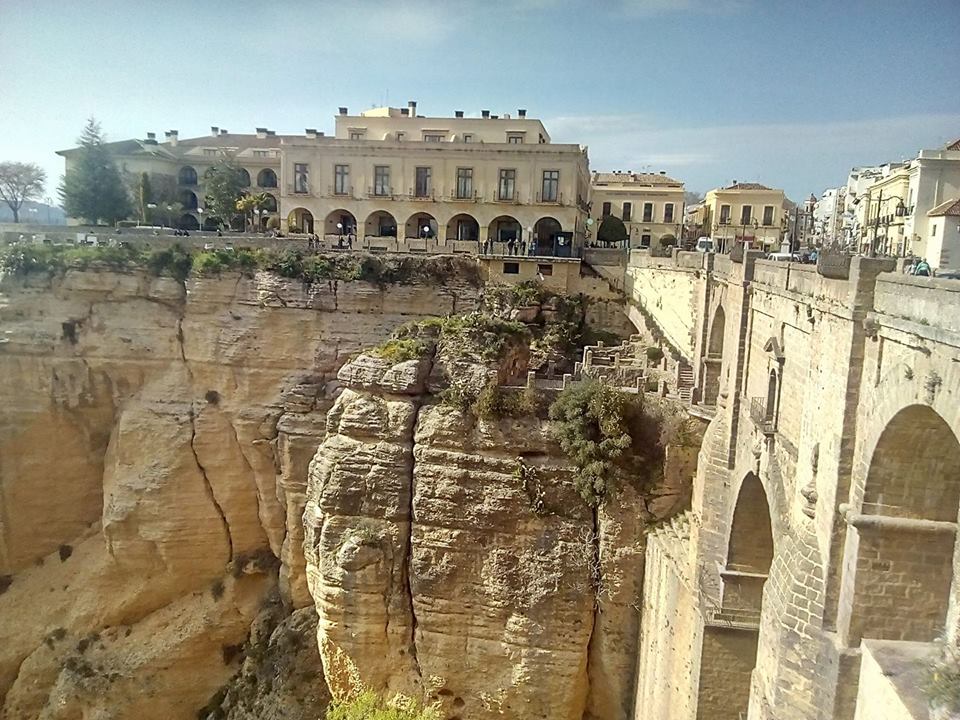 samosebou_na_cestach_trideni_ekologie_dominika_jelinkova_spanelsko_ronda_digitalni_nomad