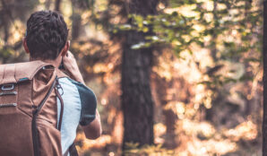 cista_priroda_batoh_les_clovek