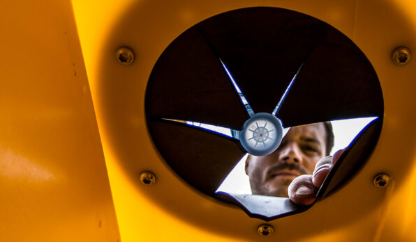 zluty_kontejner_na_plasty_sberna_nadoba_na_odpad_plastovy_odpad_cipovani