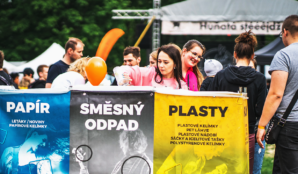 trideni_odpadu_na_ceskych_festivalech_colours_of_ostrava_beats_for_love_cisty_festival_jednorazove_kelimky