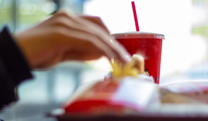 fastfood_obaly_plasty_omyvatelne_udrzitelnost