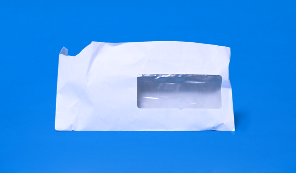 papirova_obalka_s_foliovym_okenkem_papir_odpad_recyklacni_symbol