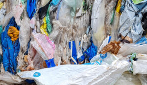 nakladani_s_odpadem_plasty_slisovane