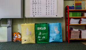 tridici_tasky_trideni_odpadu_zakladni_skola_tabule_abeceda_trida