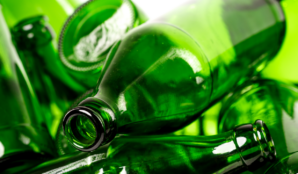 sklenene_lahve_barevne_sklo